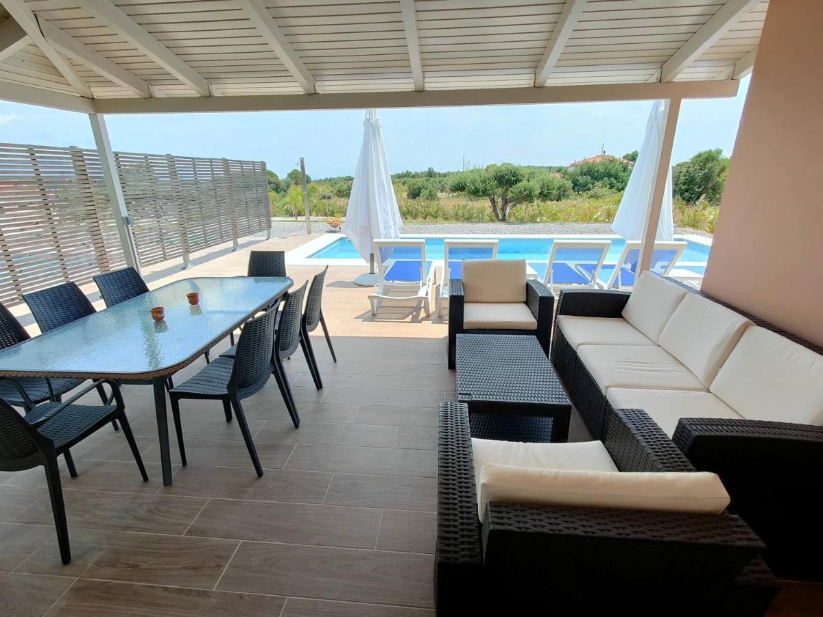 Iridia Resort Villas Foiníki Exterior foto