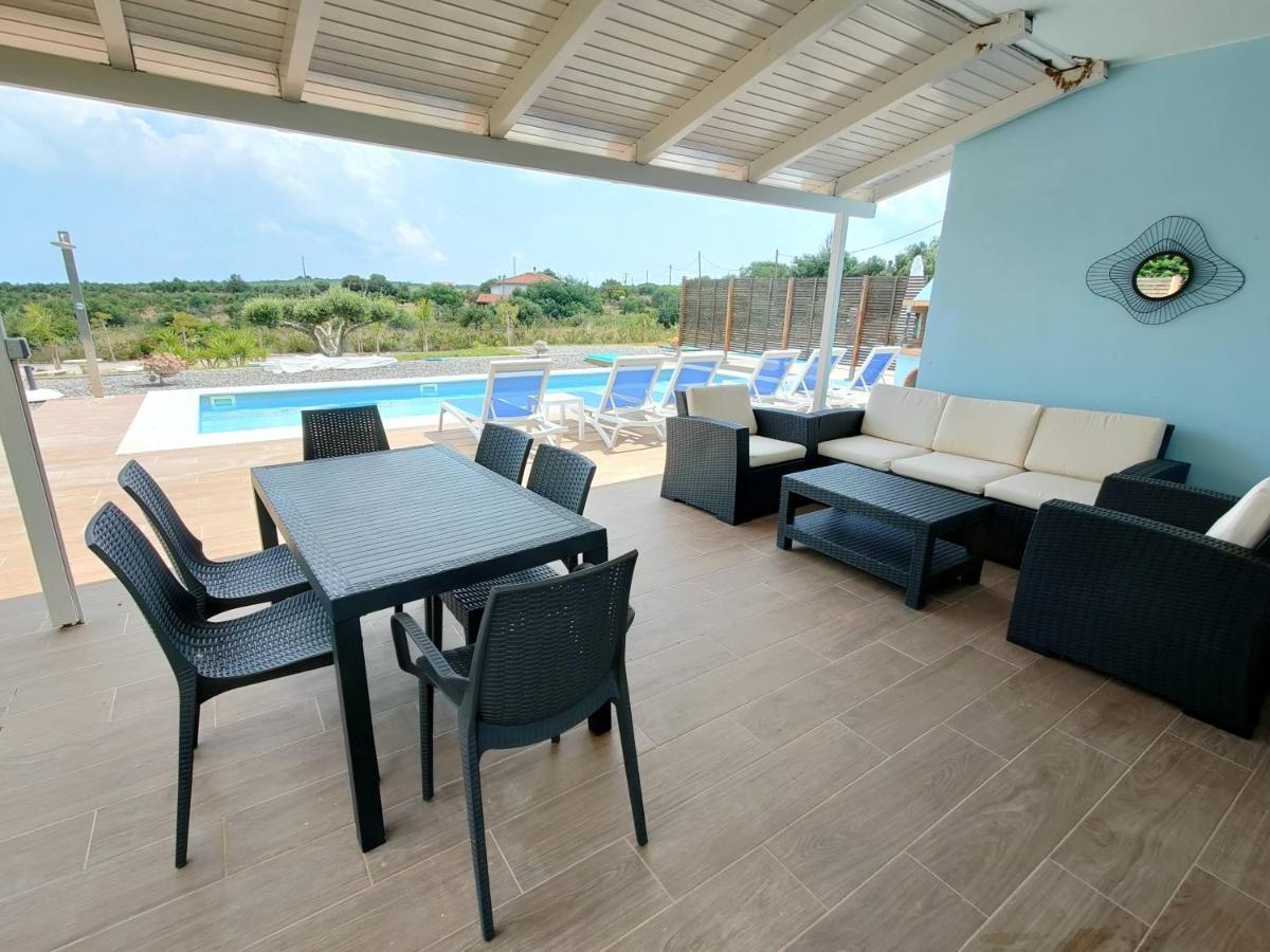 Iridia Resort Villas Foiníki Exterior foto